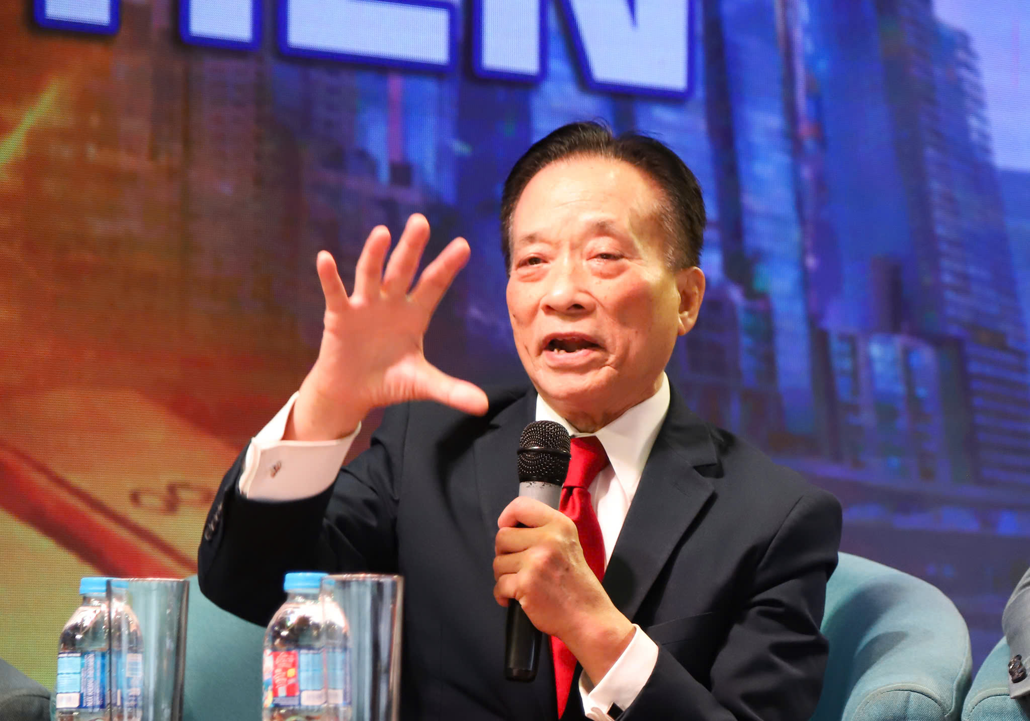live--hoi-thao--la-ban-dau-tu-2026--tam-diem-dong-tien_696f41d8602de.jpg