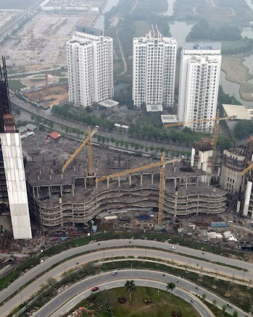 "Ông lớn" bất động sản nào sẽ là chủ nhân mới của VietinBank Tower bỏ hoang ở Ciputra?