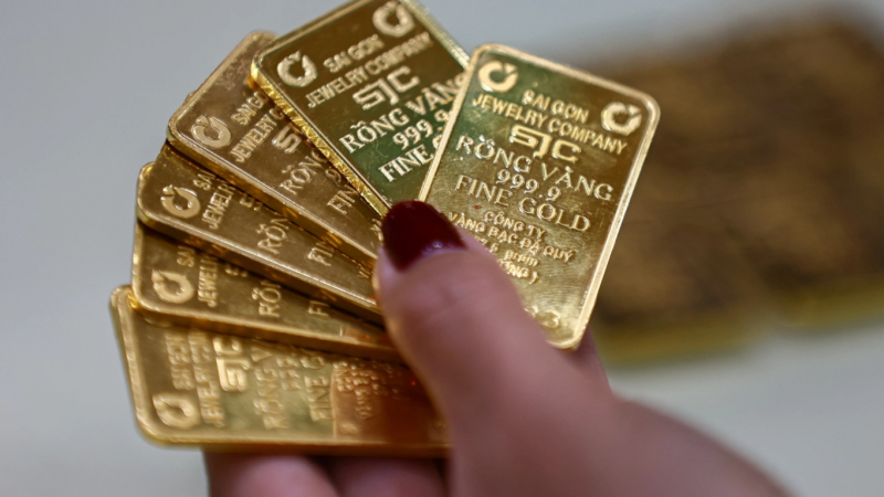 Giá vàng 16/12: Mở mắt ra là thấy… lại nóng!