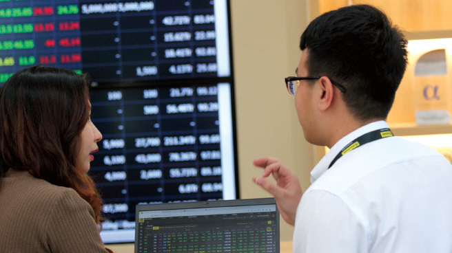 Chứng khoán ngày 18/12: Thị trường liệu có tăng trong nghi ngờ?