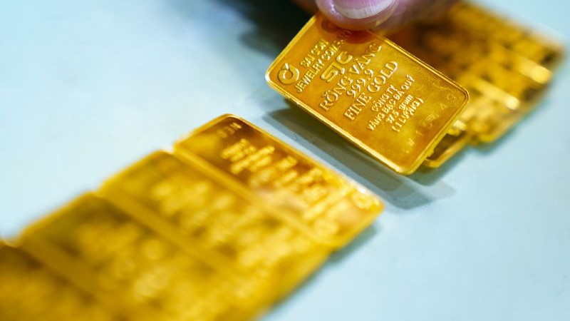 Giá vàng 27/12: SJC tăng thêm 500.000 đồng/lượng, áp sát vùng đỉnh lịch sử
