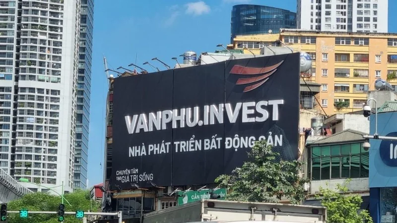 Văn Phú của ông Tô Như Toàn đón tin không vui sau khi tham gia liên danh xây "siêu dự án" trục đại lộ sông Hồng 300.000 tỷ đồng
