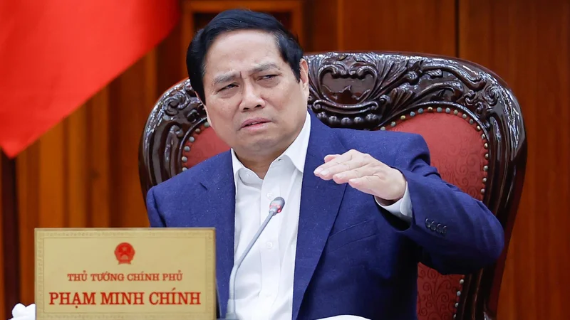 Thủ tướng phê bình 22 bộ ngành, 12 địa phương chậm giải ngân vốn đầu tư công
