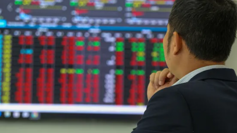 VN-Index áp sát vùng 1.900 điểm trước mắt: Cơ hội hay cái bẫy FOMO?