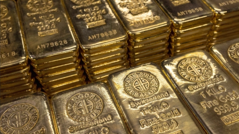 Giá vàng 13/1: Tạm đứng yên sau khi lên đỉnh mọi thời đại