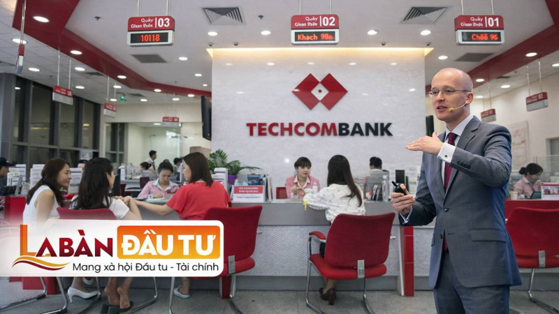 CEO Techcombank tuyên bố giảm cho vay bất động sản: Thực tế ra sao?