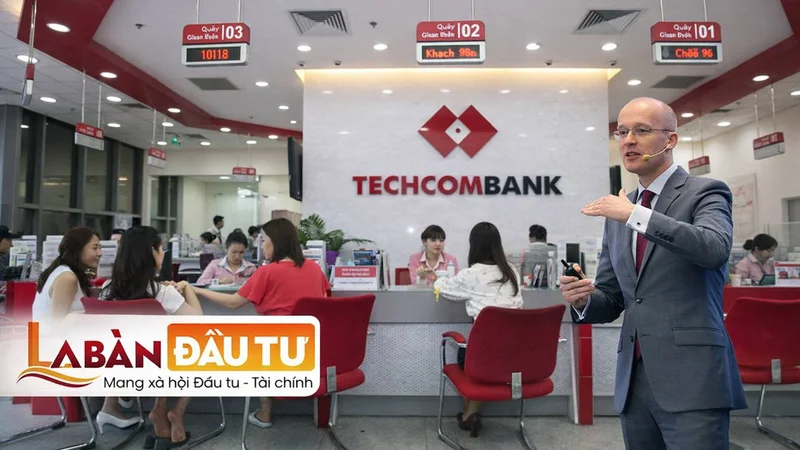 CEO Techcombank tuyên bố giảm cho vay bất động sản: Thực tế ra sao?