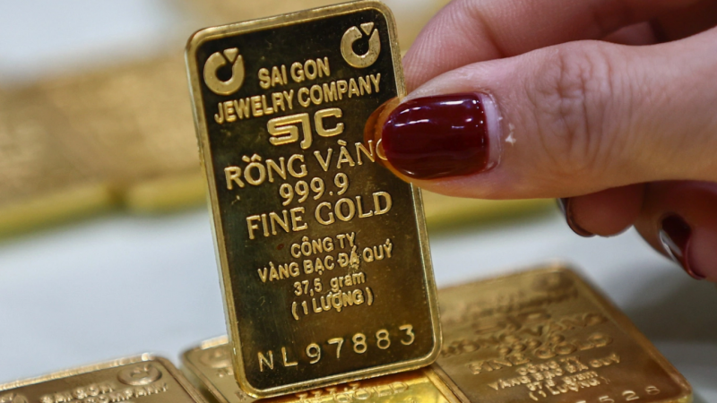 Giá vàng 5/1: Vừa mở cửa SJC đã vọt tăng tới 3,4 triệu đồng/lượng