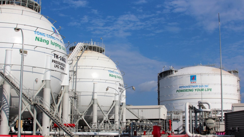 PVN và 17.494 cổ đông "ôm sạch" cổ phần, PV GAS lo sốt vó khi niêm yết trong tình trạng không còn đạt "công ty đại chúng"