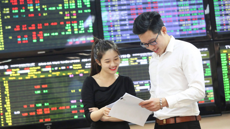 Chứng khoán 7/1: Chờ dòng tiền lan tỏa dẫn dắt xu hướng