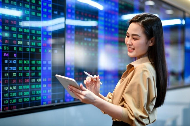 Nhóm dầu khí dẫn sóng, VN-Index tăng sốc sau kỳ nghỉ Tết