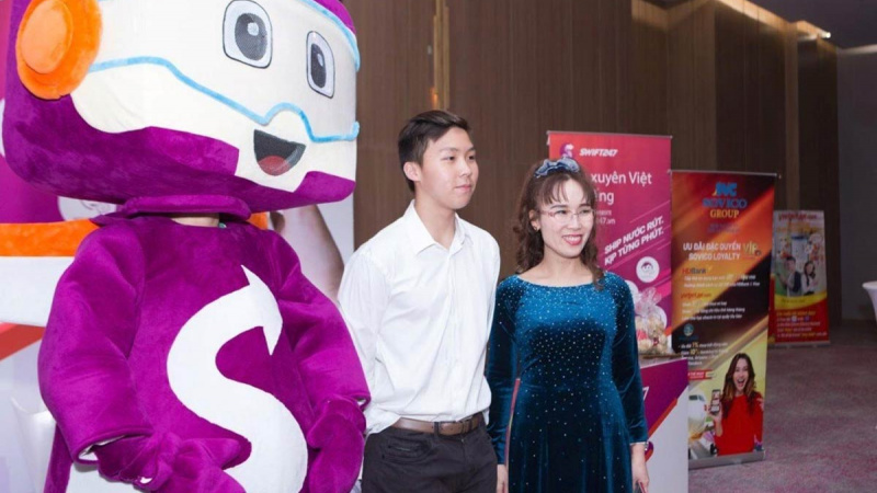 Con trai tỷ phú Nguyễn Thị Phương Thảo đăng ký mua vào 2 triệu cổ phiếu khi VJC “bốc hơi” gần 30%