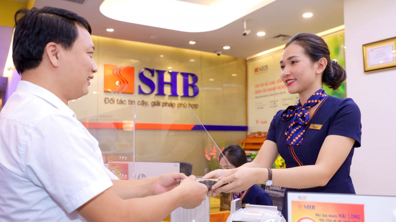 SHB của Bầu Hiển vừa “đánh tiếng” bán 200 triệu cổ phiếu, loạt quỹ lớn lập tức đăng ký gom dù giá cao hơn thị trường
