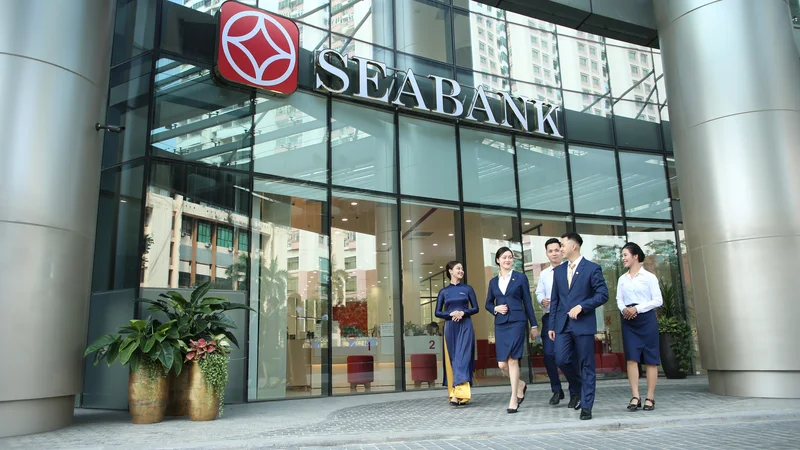 Dàn sếp SeABank lại rục rịch bán cổ phiếu SSB: Một Phó tổng giám đốc đã “xả” 245.000 cổ