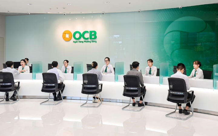 OCB rơi về đáy 8 tháng, người nhà lãnh đạo ngân hàng đăng ký bán nửa triệu cổ phiếu
