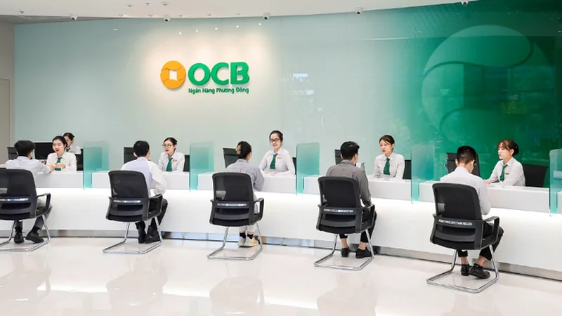 OCB rơi về đáy 8 tháng, người nhà lãnh đạo ngân hàng đăng ký bán nửa triệu cổ phiếu