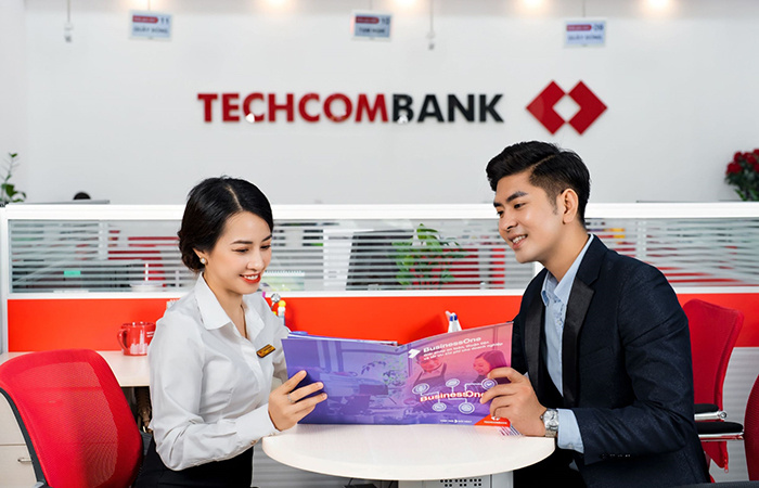 Techcombank chốt lịch họp cổ đông sau năm lãi kỷ lục và âm thầm “phanh gấp” tín dụng bất động sản