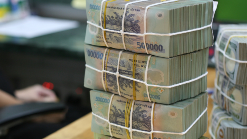 Lộ diện loạt “ông lớn” ngồi không thu lãi nghìn tỷ nhờ lãi suất cao