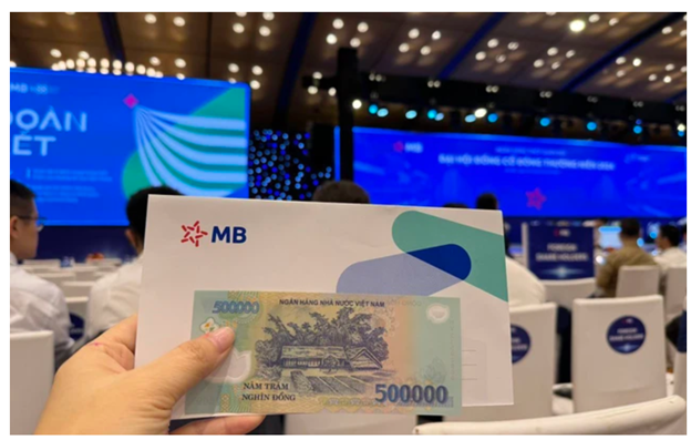 MB “cắt” 500k đi họp cổ đông: Năm nay ai đi vì đam mê, ai đi vì... phong bì sẽ rõ?