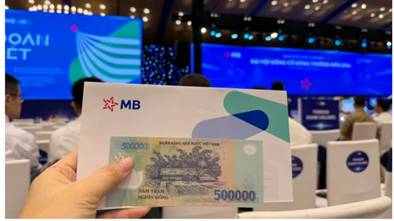 Đông cổ đông đi họp quá nên cắt 500k: MB không hẳn đã đông nhất