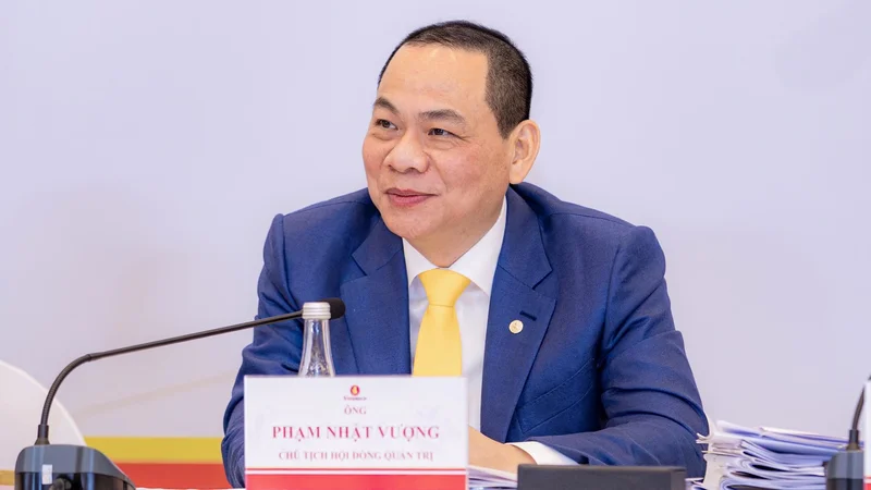 “Có tiền mua vàng cất đi, vốn đâu cho tăng trưởng?”: Câu nói của tỷ phú Phạm Nhật Vượng khiến nhiều người suy ngẫm