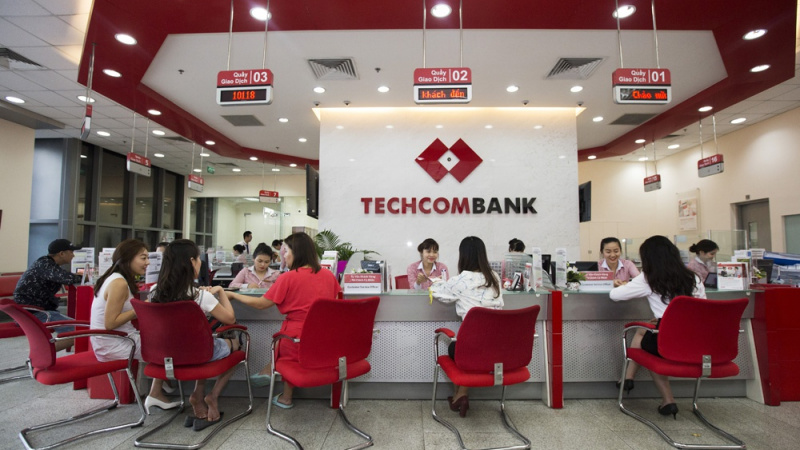 Sướng như cổ đông Techcombank: Sắp nhận “combo quà” tiền mặt + cổ phiếu thưởng cực khủng