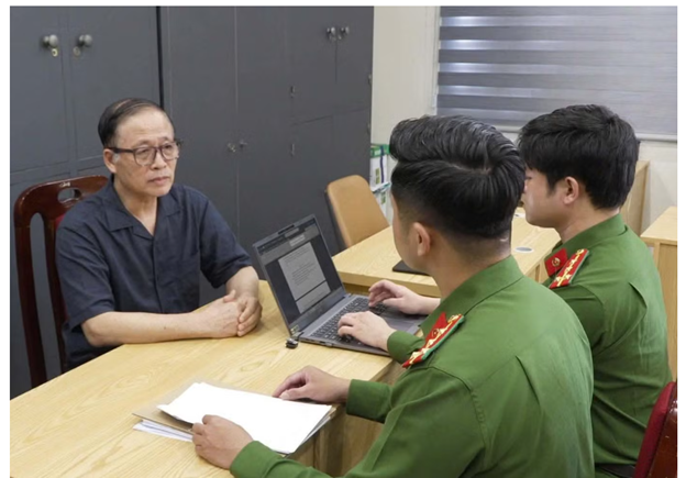 Bắt tạm giam ông Vũ Minh Châu, nguyên Giám đốc Công ty vàng Bảo Tín Minh Châu và con trai