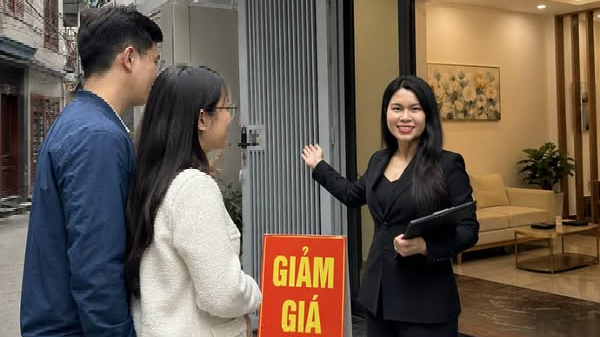 GIÁ NHÀ ĐÃ GIẢM, VÌ SAO NHIỀU NGƯỜI VẪN CHƯA DÁM MUA?