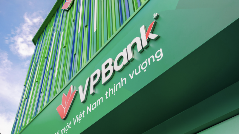 VPBank rót thêm hơn 100.000 tỷ đồng vào bất động sản nửa đầu năm: "Canh bạc" rủi ro hay bước đi đón đầu chu kỳ mới?