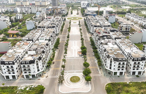 ĐỀ XUẤT ÁP THUẾ CAO VỚI ĐẤT BỎ HOANG, MUA BÁN "LƯỚT SÓNG": THỜI "ÔM ĐẤT CHỜ TĂNG GIÁ" SẮP HẾT?