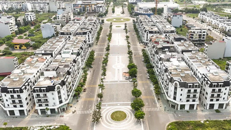 ĐỀ XUẤT ÁP THUẾ CAO VỚI ĐẤT BỎ HOANG, MUA BÁN "LƯỚT SÓNG": THỜI "ÔM ĐẤT CHỜ TĂNG GIÁ" SẮP HẾT?