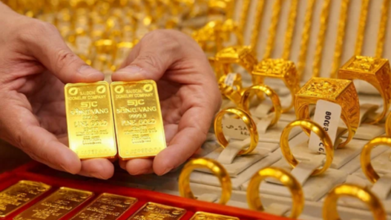 Vàng lại "nổi sóng": Bật tăng 3 triệu khi áp sát mốc 152 triệu đồng/lượng, đà tăng tới từ đâu?