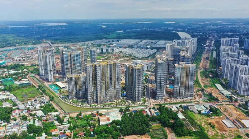 Rót 5,1 tỷ USD vào thị trường bất động sản nửa đầu năm: Dòng tiền ngoại đang nhìn thấy gì khi người mua chọn đứng ngoài quan sát?