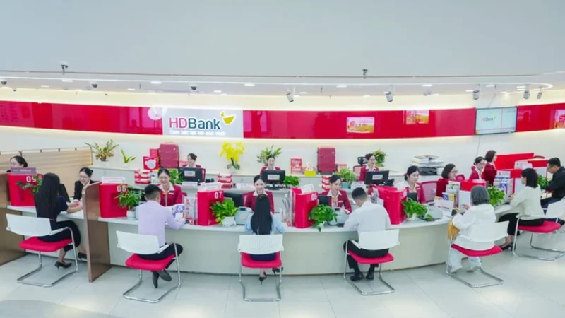 Bạo tay cho vay bất động sản như HDBank: Cứ 4 đồng được giải ngân có 1 đồng dành cho địa ốc