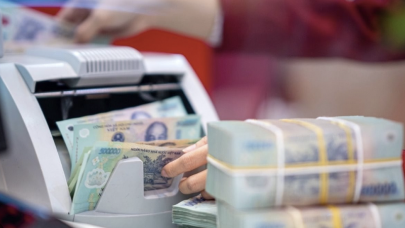 NGÂN HÀNG ĐỒNG LOẠT HẠ LÃI SUẤT: CƠ HỘI NÀO CHO CHỨNG KHOÁN VÀ BẤT ĐỘNG SẢN?