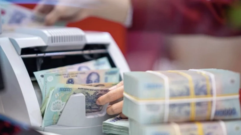 NGÂN HÀNG ĐỒNG LOẠT HẠ LÃI SUẤT: CƠ HỘI NÀO CHO CHỨNG KHOÁN VÀ BẤT ĐỘNG SẢN?