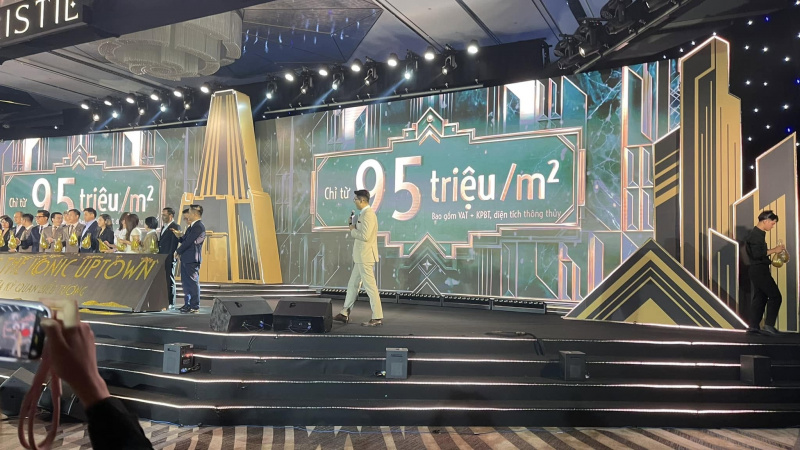 95 TRIÊU/M2: CÚ RESET NGOẠN MỤC VỚI BẤT ĐỘNG SẢN TÂY HỒ?