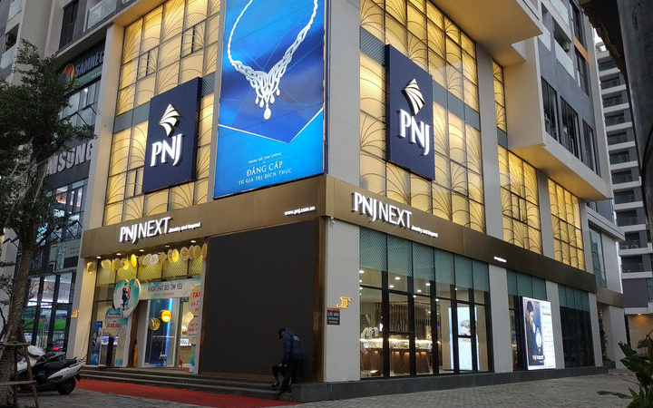 PNJ vừa được Dragon Capital mua lại, nhưng dòng tiền mới là điều cần quan sát