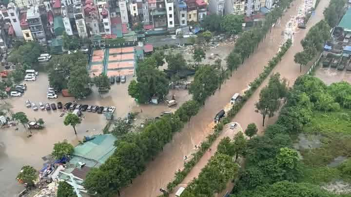 CHI TIẾT DANH SÁCH CÁC TUYẾN PHỐ NGẬP ÚNG Ở HÀ NỘI SÁNG 17/9